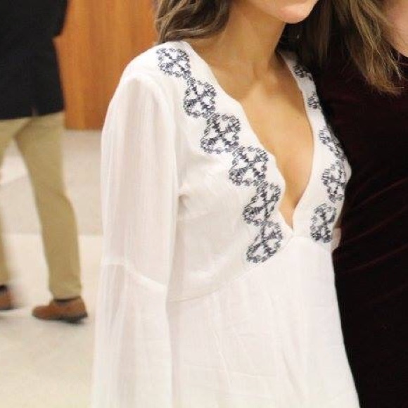 LF Plunge Bell Sleeve Romper - Picture 3 of 7